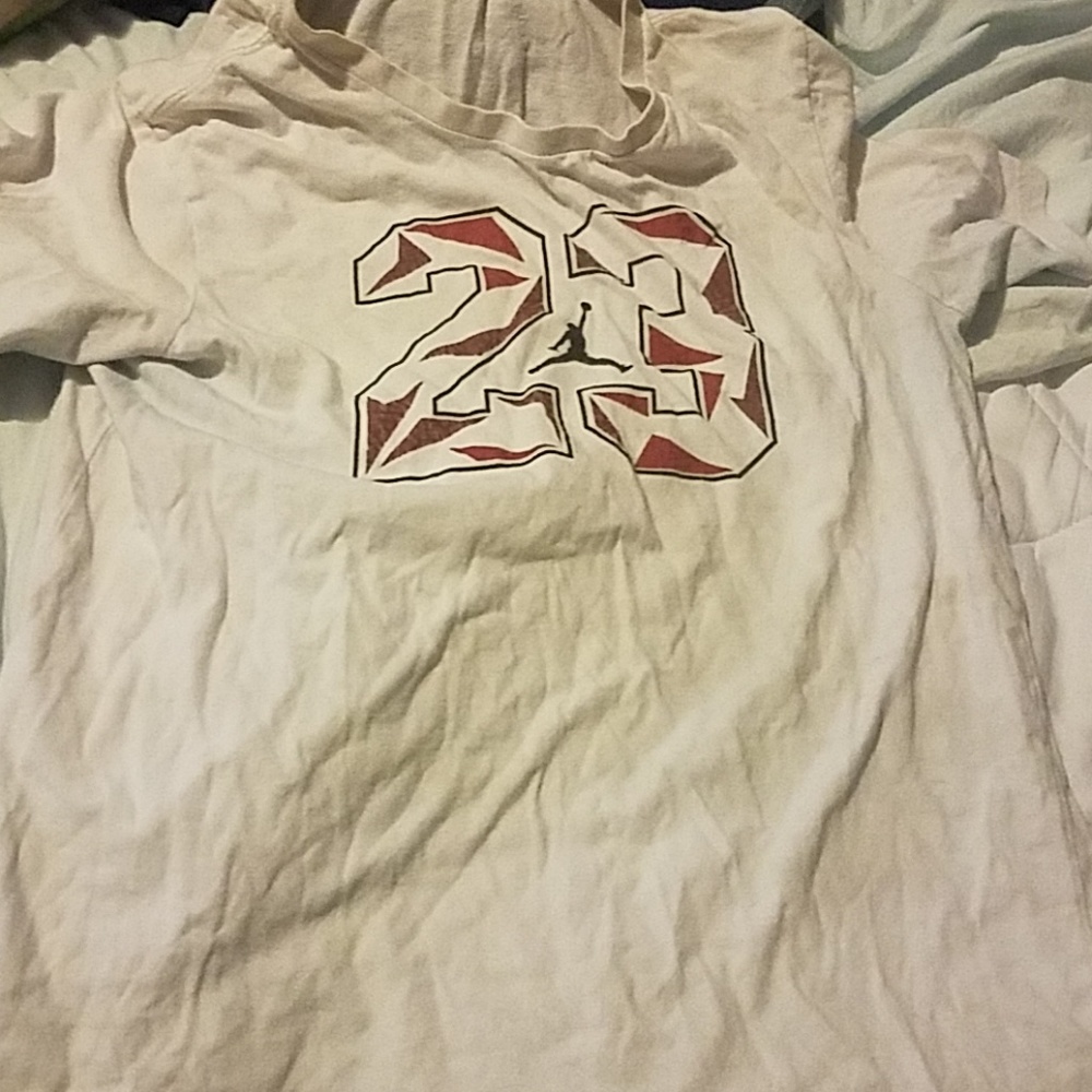 2 jordan shirts